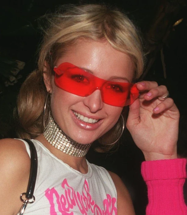 zeby paris hilton w 2001