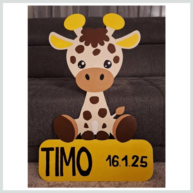 Geburtstafel-Giraffe-selber-bemalt---Webseite