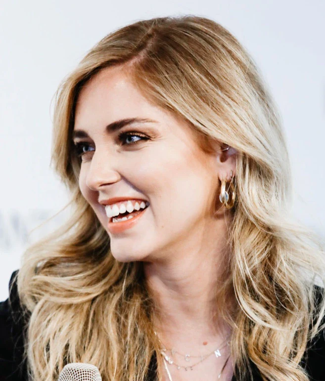 dinți chiara ferragni &icirc;n 2018