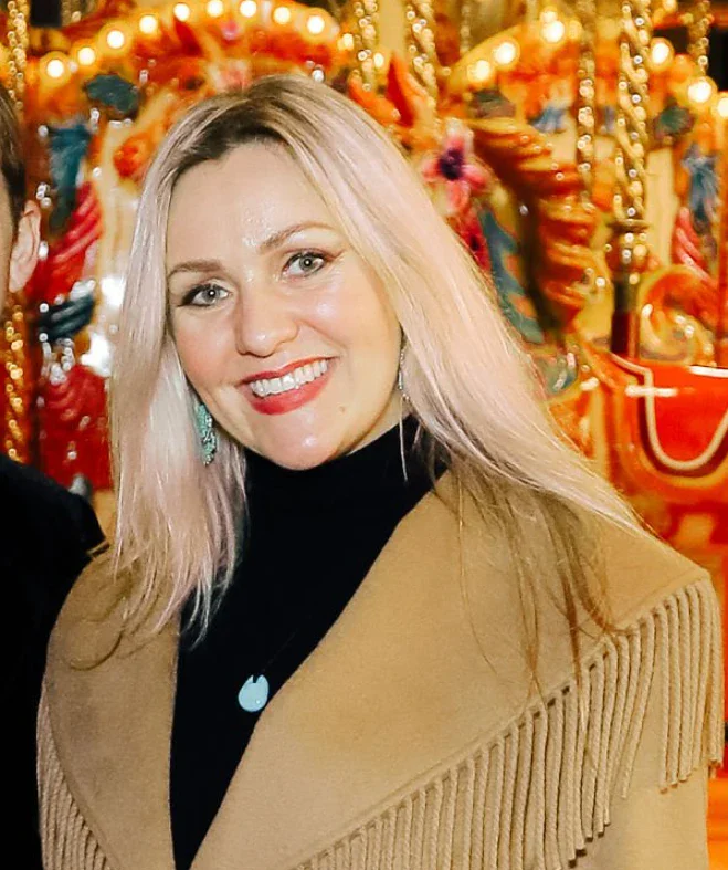 larissa eddie teeth in 2025