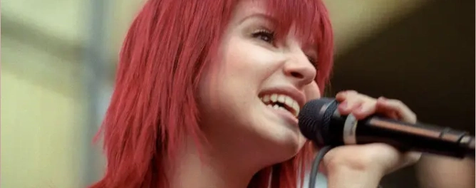 dinții lui hayley williams &icirc;n 2000