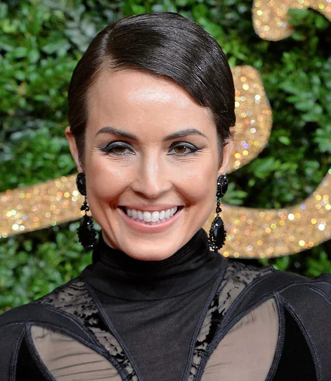 noomi rapace z&auml;hne 2015