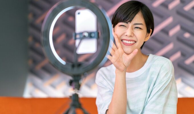 チャットレディ必見!カメラ設定を変えるだけで稼げる!高画質配信のための完全ガイド