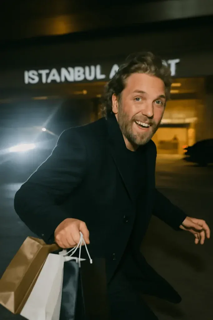 bradley cooper la aeroportul din istanbul