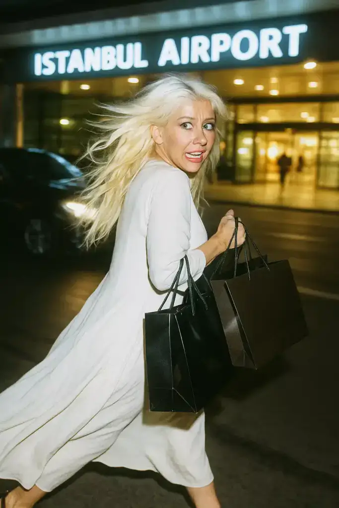 christina aguilera p&aring; Istanbul flygplats
