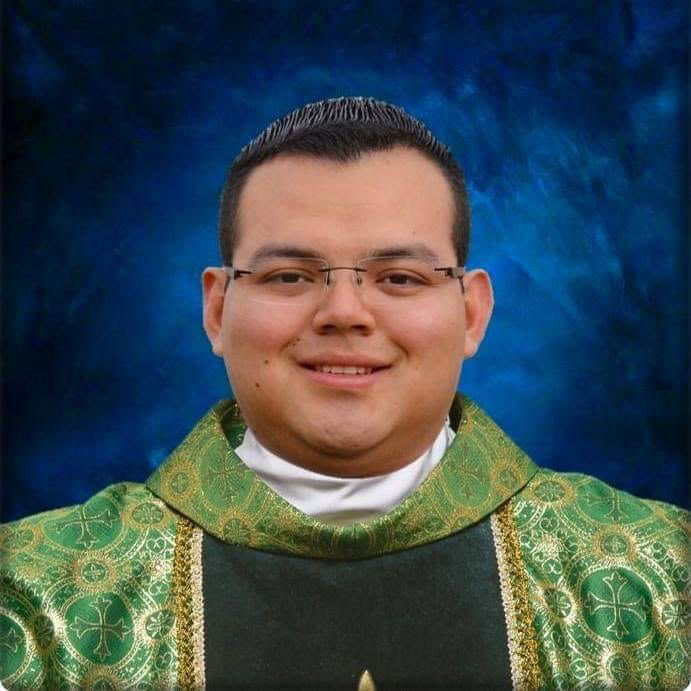 Don Daniel Mej&iacute;a - sacerdote de la Di&oacute;cesis de Santa Ana (El Salvador) - Beca de estudios CARF