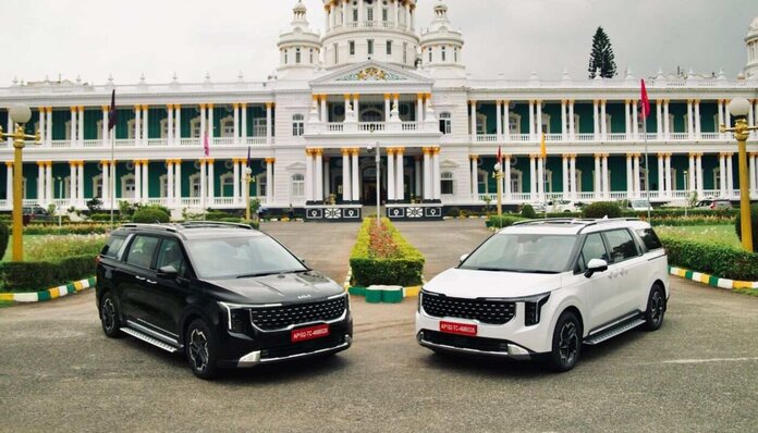 New-Kia-Carnival-Booking-Delivery-1