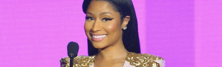 denti di nicki minaj nel 2015