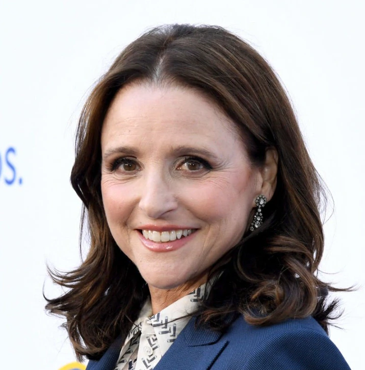 zeby julia louis dreyfus w 2022