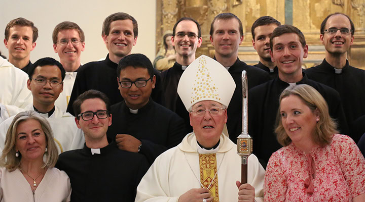 di&aacute;cono de filipinas