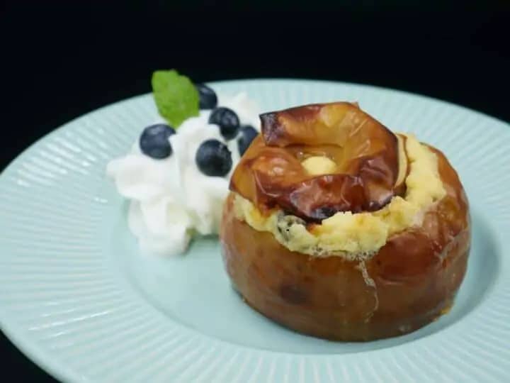 Baked apples stuffed with farmer's cheese.