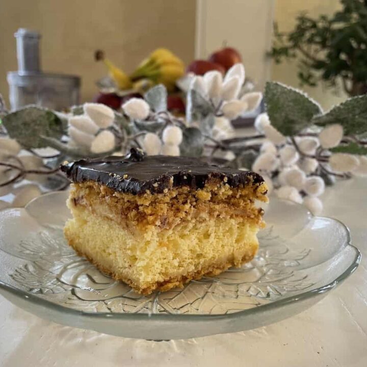 Polish royal cake in a glass plate.