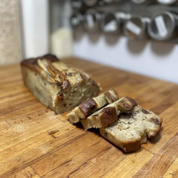 Slice and serve the Polish banana cake.