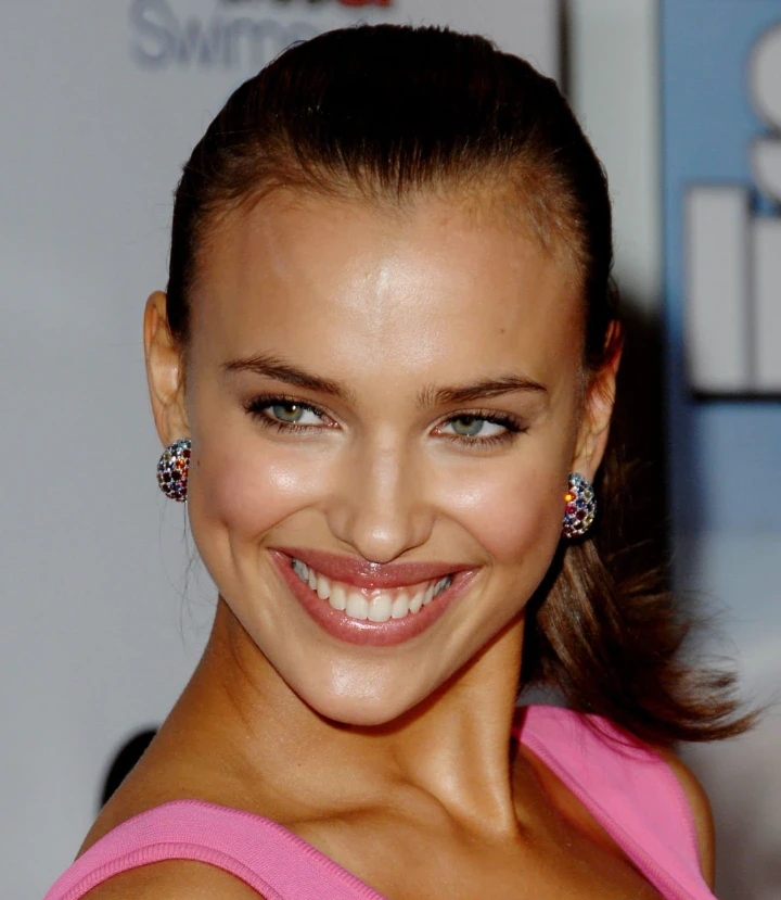 dents irina shayk en 2007