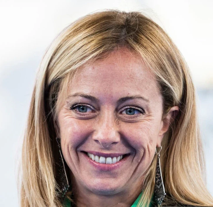 giorgia meloni teeth in 2021