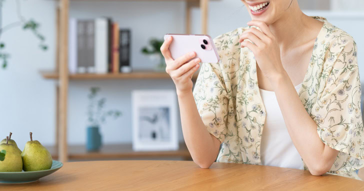人妻・熟女に人気の「マダムとおしゃべり館」でチャットレディの仕事をする