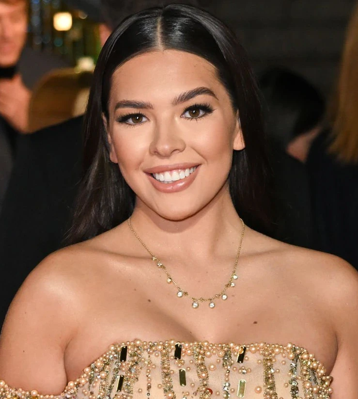 denti di gemma owen nel 2023