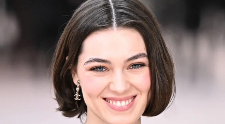 anamaria-vartolomei-sonrisa-de-hollywood