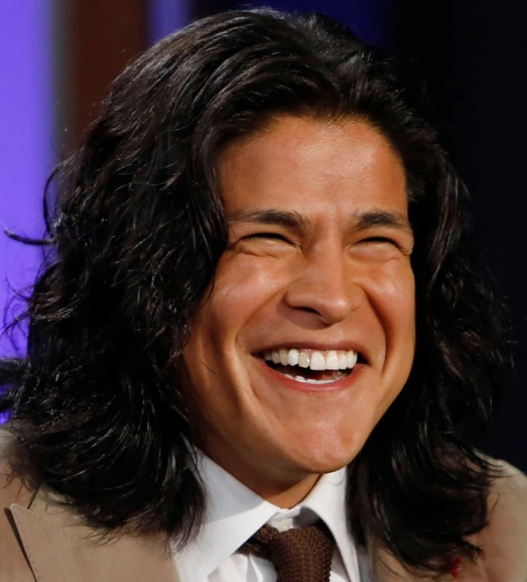 cristo fern&aacute;ndez teeth in 2021