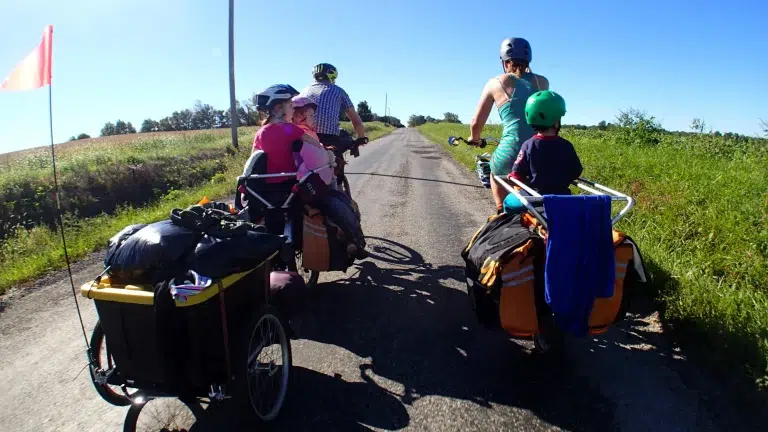 Vélo cargo électrique : ce qu’il faut savoir pour transporter vos enfants en toute sécurité