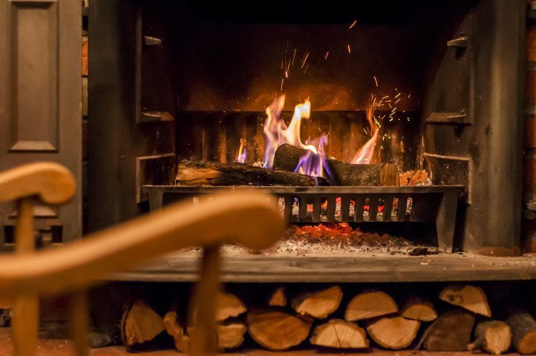 actu cheminee à bois vs electrique
