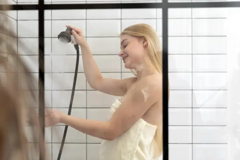 Que dois-je faire pour réaménager une salle de bain ?
