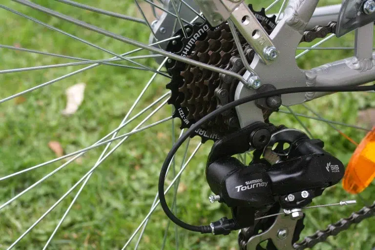 Comment passer les vitesses sur un vélo électrique ?