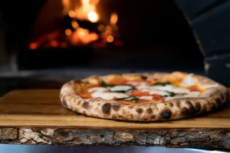 actu four a pizza exterieur ou interieur