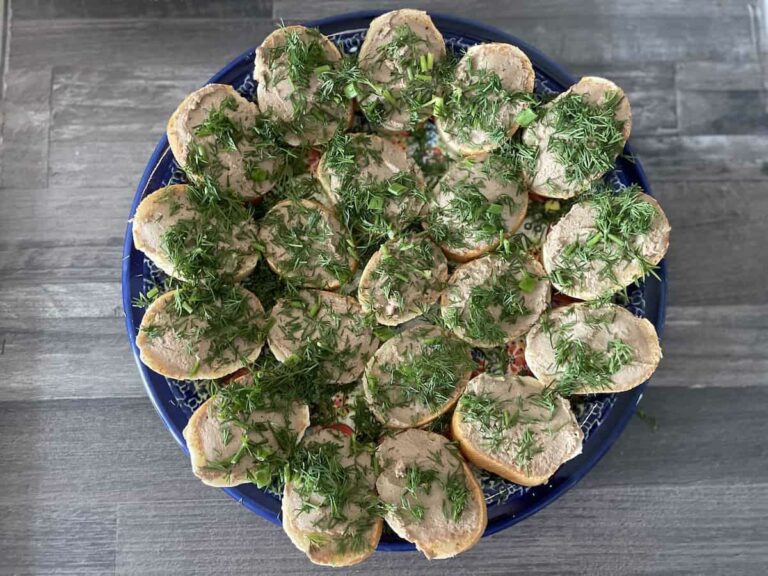 Kosher Food at or somewhere near the hotel.