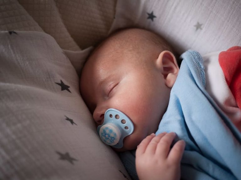 Bébé endormi rapidement