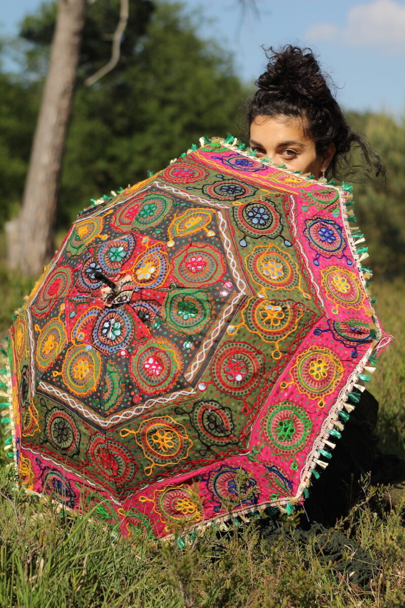 festival-sonnen-schirm-patchwork-hippie-ethno-pachtes-bunt