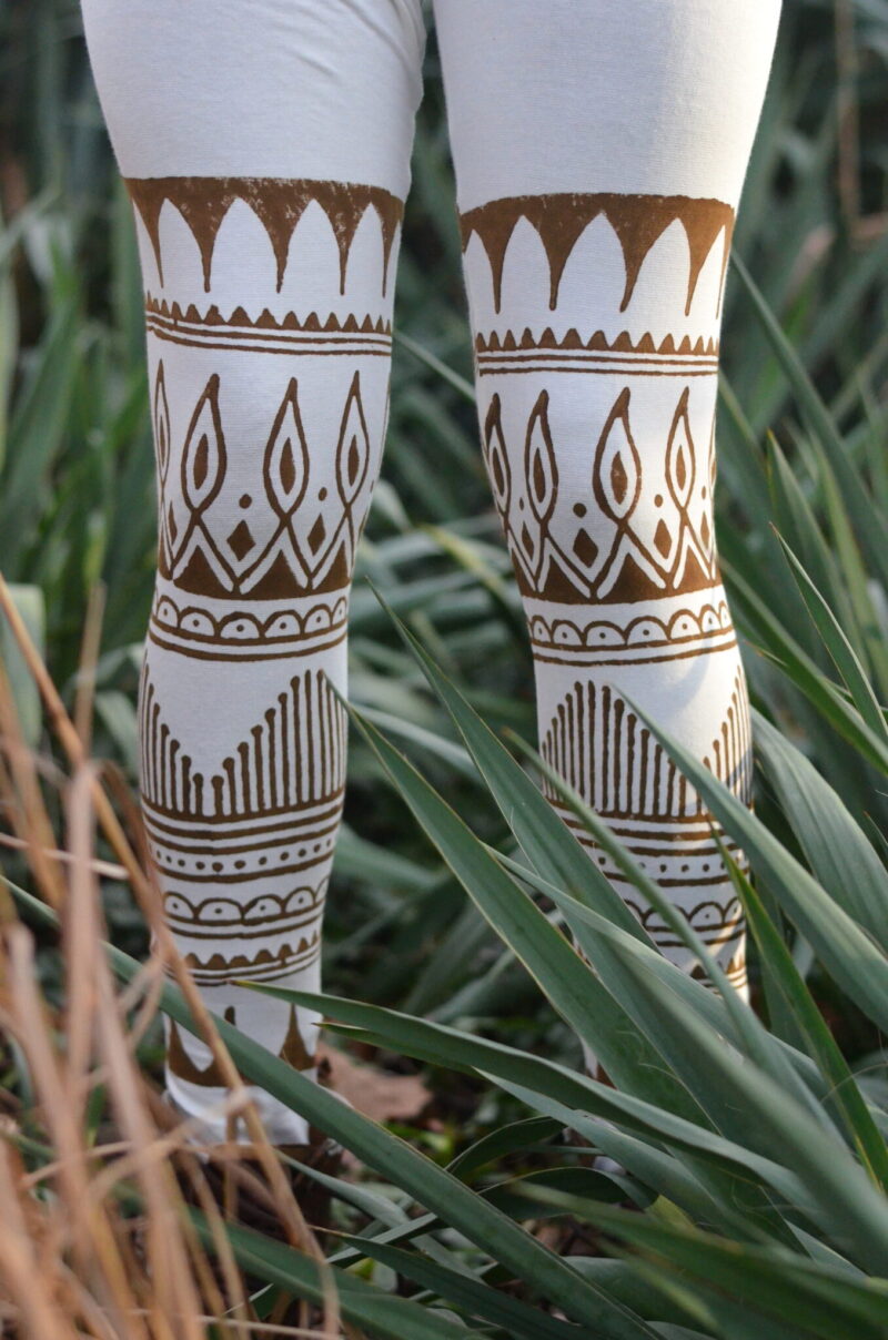 yoga-leggings-organic-print-tribal-muster