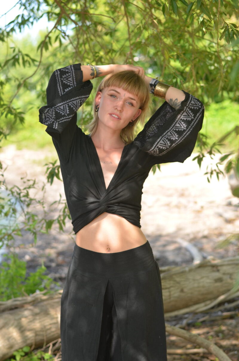 knoten-top-mit-weiten-aermel-psywear
