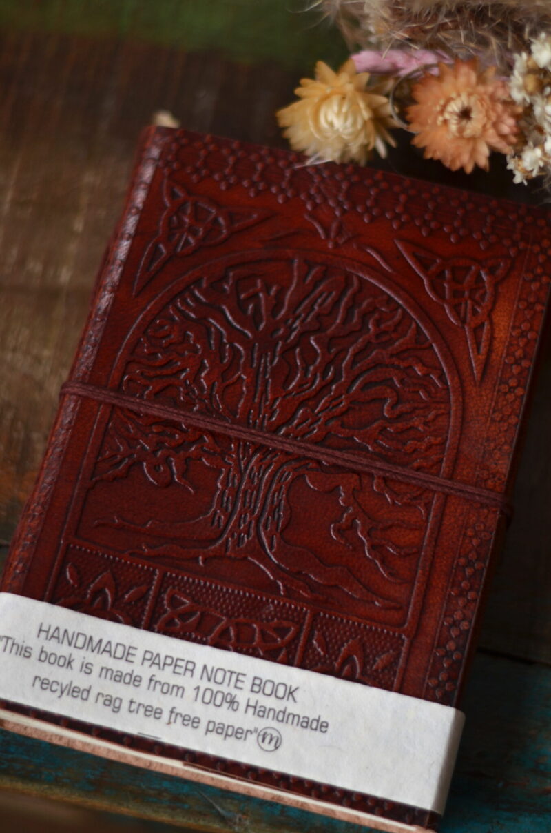 leder-buch-baum-des-lebens-kraeuter-heft