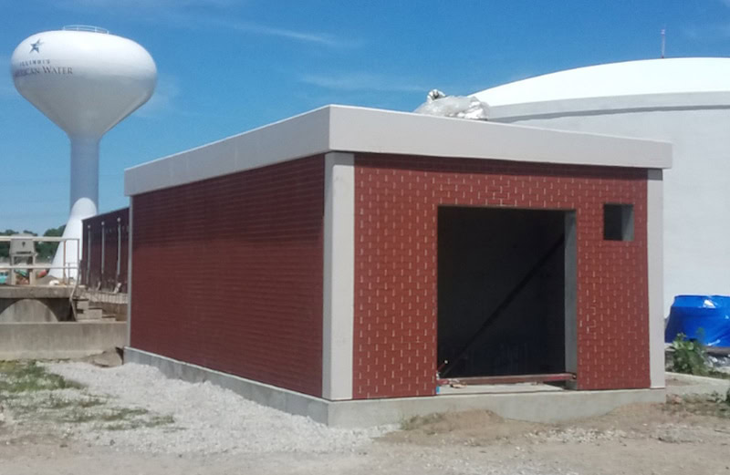 Easi-Set precast concrete insulated sandwich panel building under construction at Illinois American Water plant.