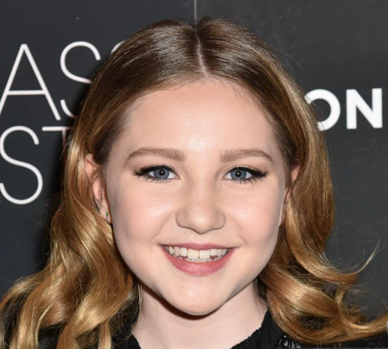 ella anderson teeth in 2017