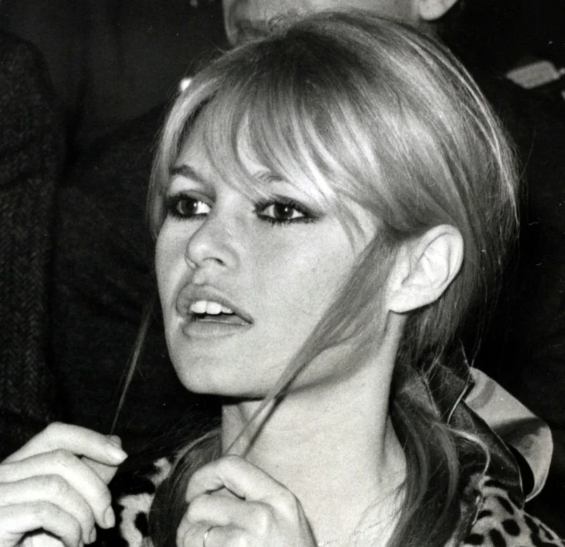 brigitte bardot hambad 1966
