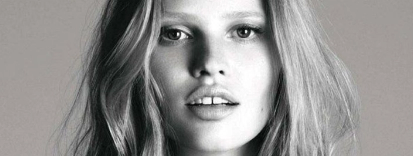 lara-stone-teeth-in-2005