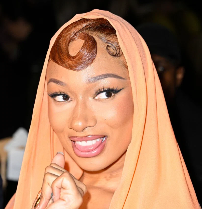 Megan Thee Stallion Zähne 2025