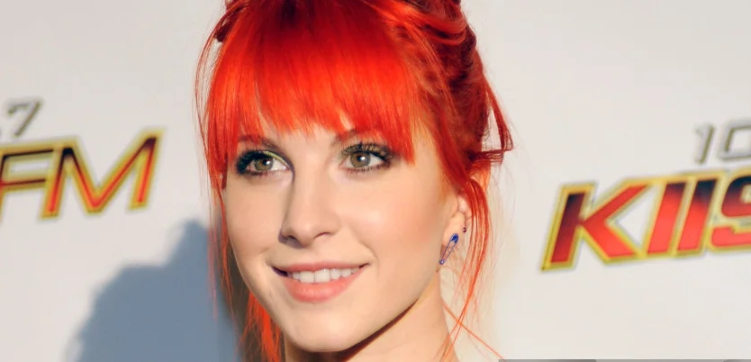 dinții lui hayley williams &icirc;n 2010