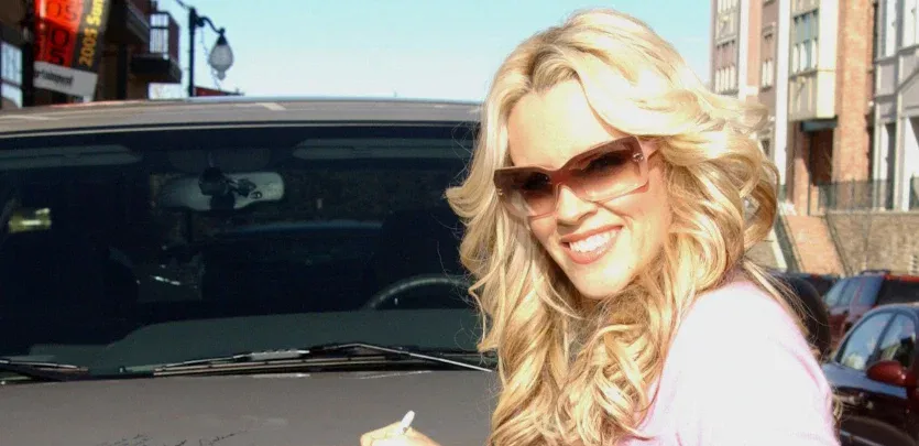 dinți Jenny McCarthy în 2005