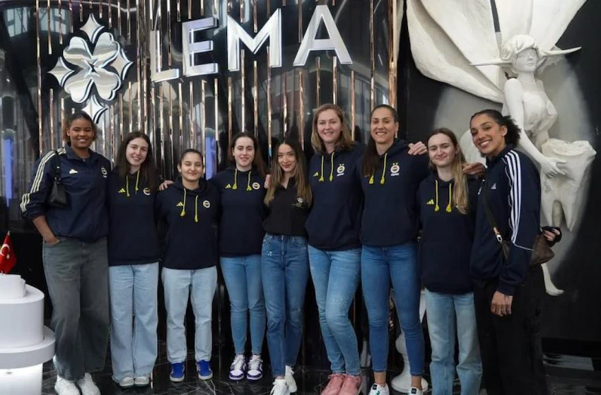 lema dental clinic team photo fenerbahce