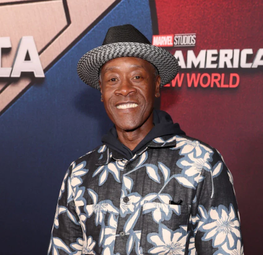 don cheadle hammaste 2025