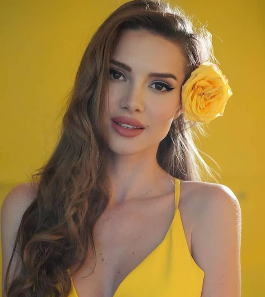 otilia teeth 2020