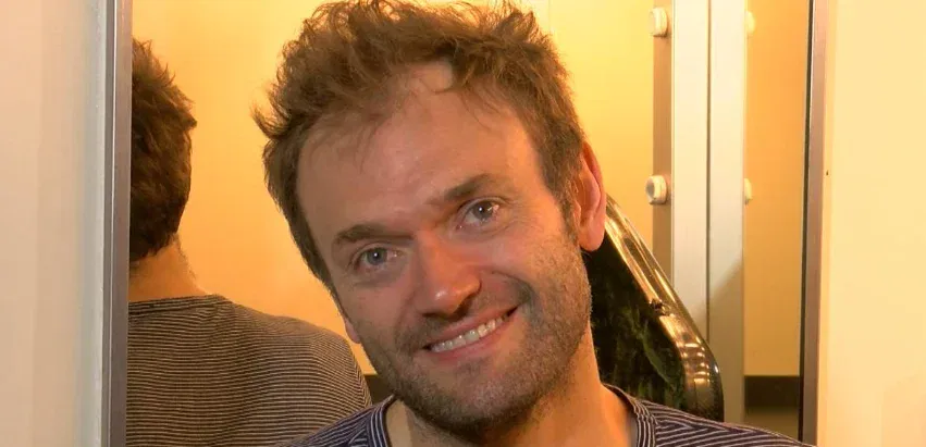 chris thile teeth in 2025
