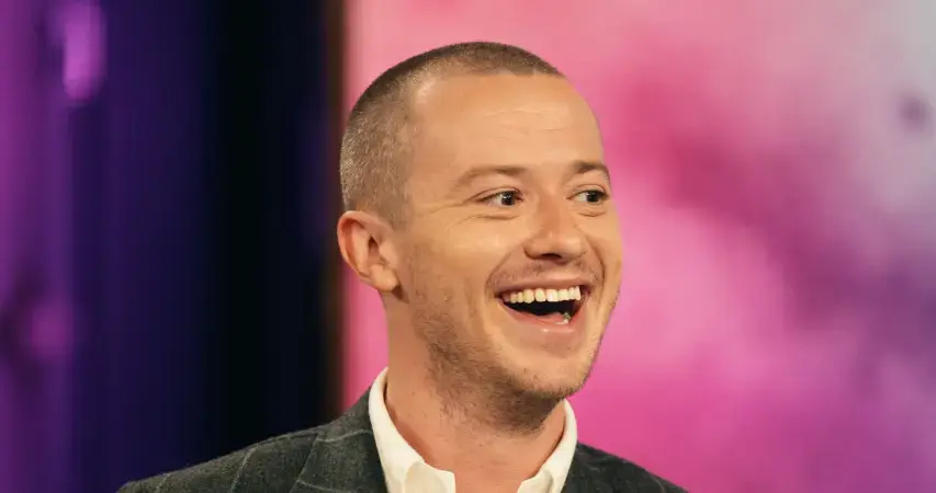 joseph quinn sorriso hollywood