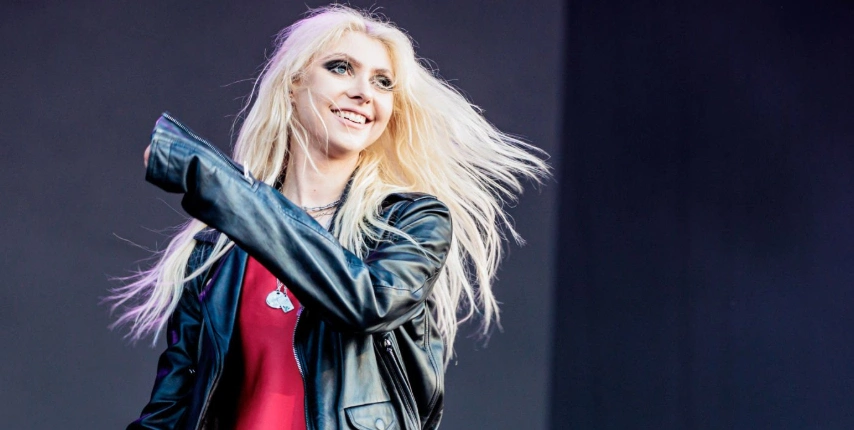 denti-di-taylor-momsen-sorriso-di-hollywood