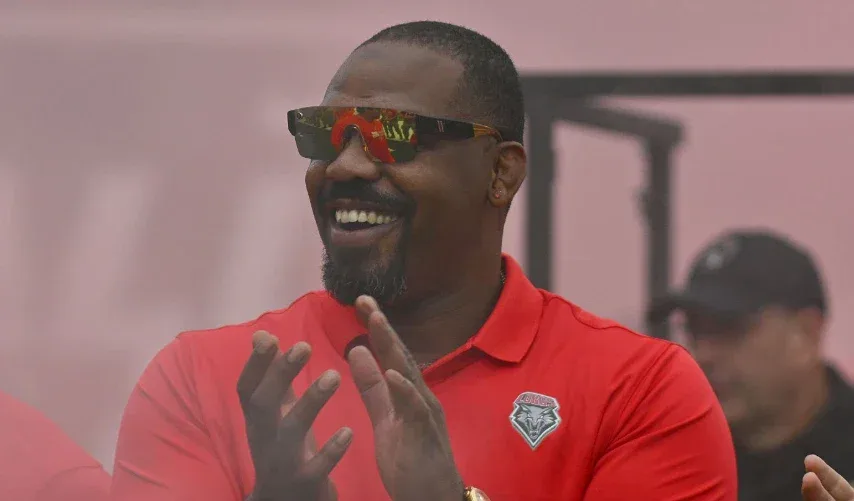 dents de jon jones en 2025