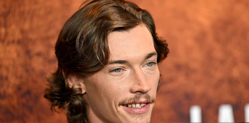 jacob-lofland-teeth-in-2025