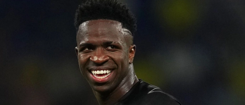 vinicius-junior-hollywood-smile